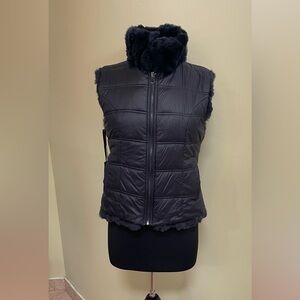 NWT  Linda Richard luxuryElegant Navy reversable rabbit  Quilted Vest for Women